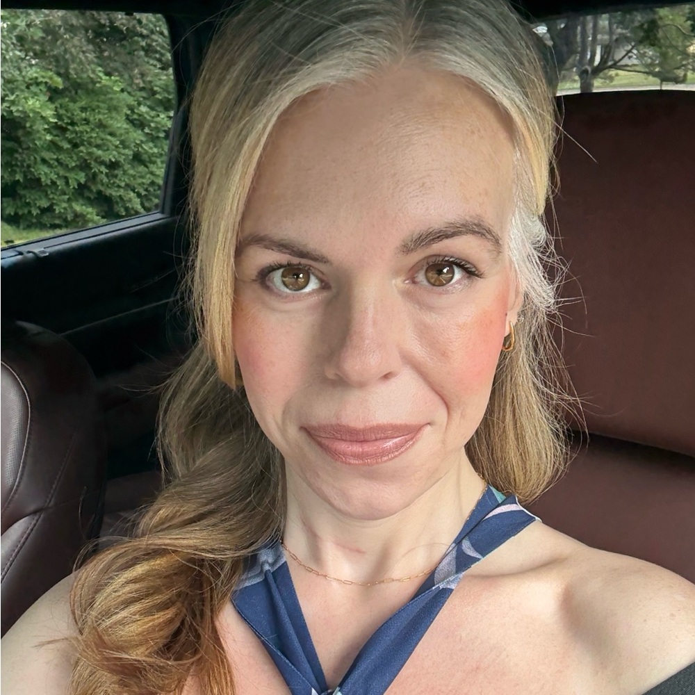Meet your Posher, Shana